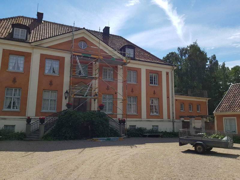 Renovering av fasad på Stensnäs Gård i Mörrum