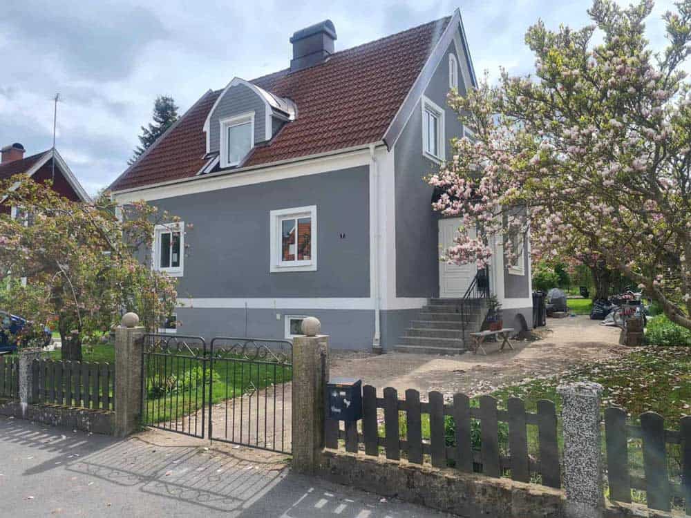 Fasadputsat-hus-i-Ronneby